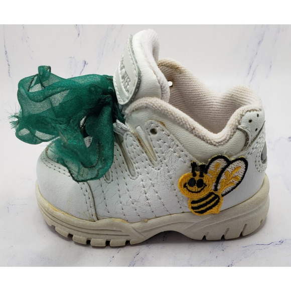 Cherokee Infant's Bee Theme Baby Shoes Sneakers Leather White Size 2 - Picture 5 of 14
